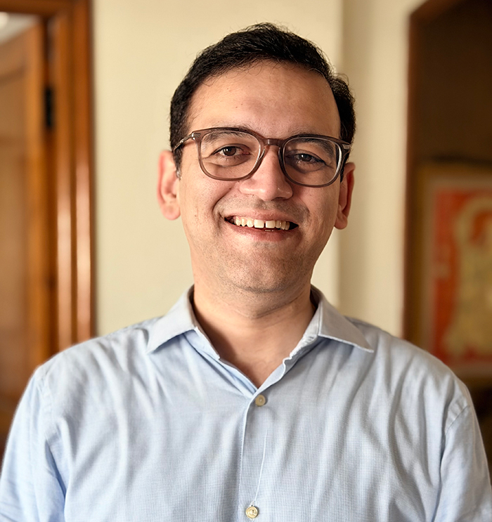 Dr. Vivek Anilkumar Saraf - Consultant Gastrointestinal Surgeon